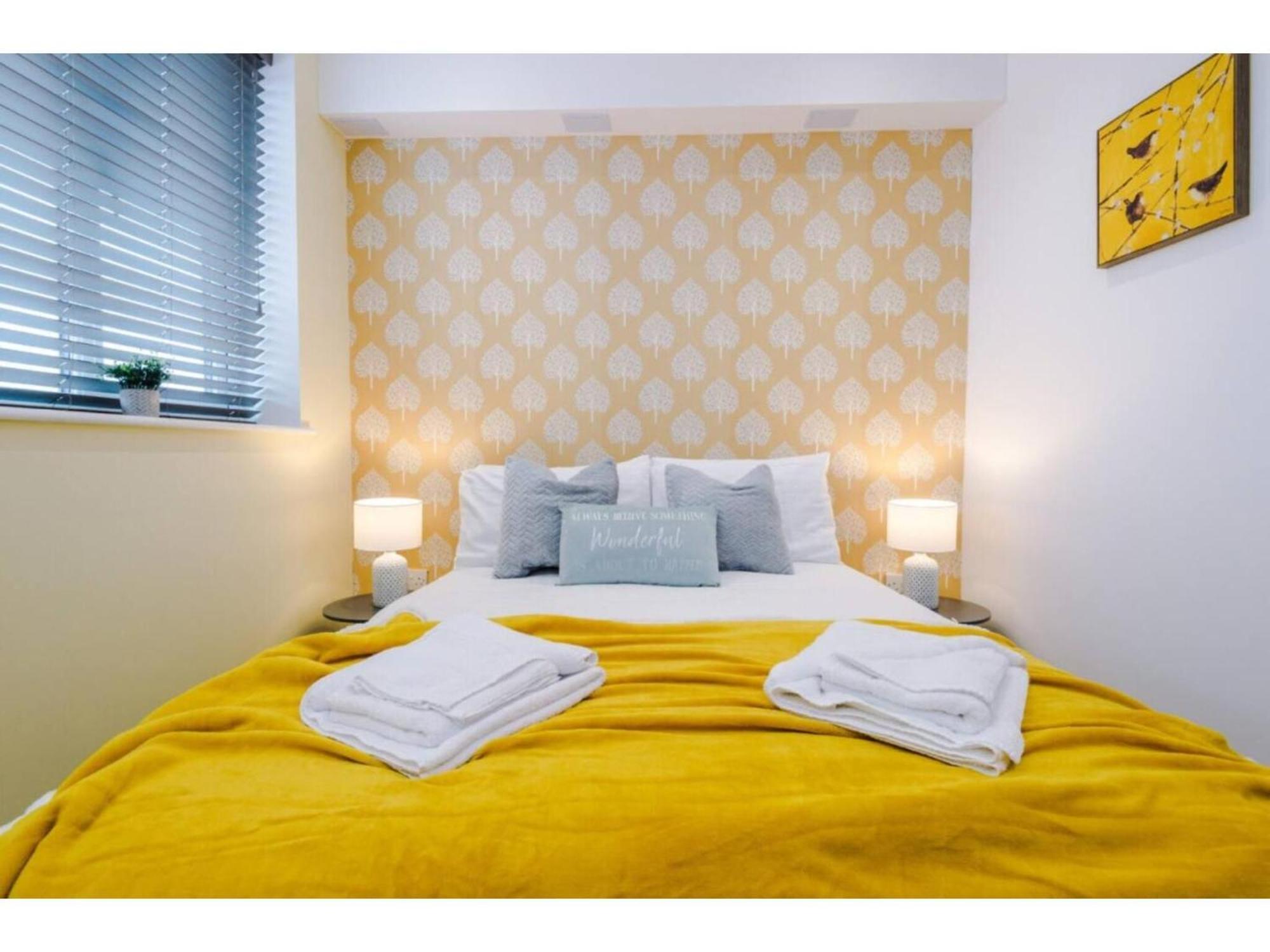 The Ecclesian Deluxe Apartments Near Trafford Centre Eccles Train Station Mánchester Exterior foto