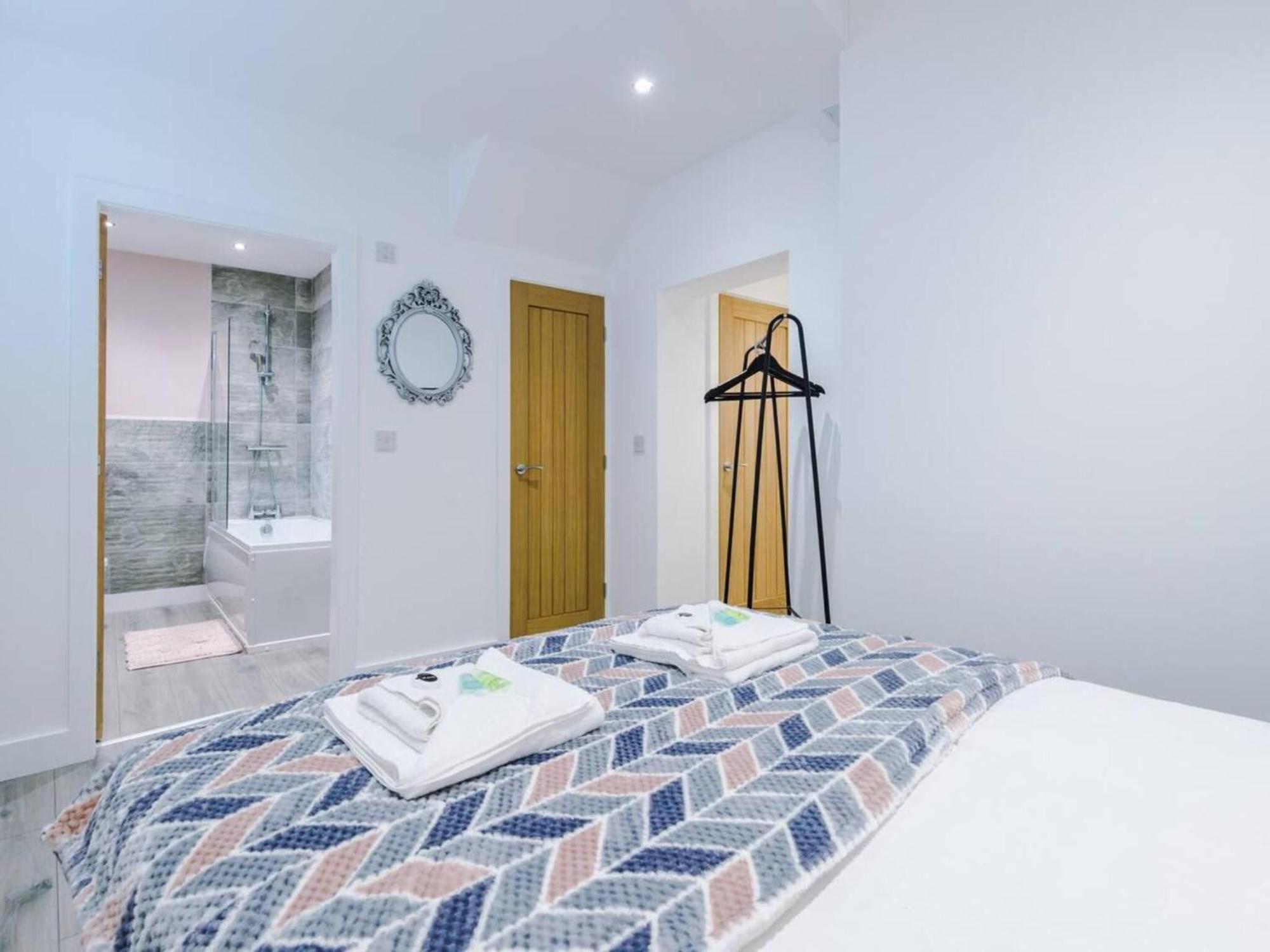 The Ecclesian Deluxe Apartments Near Trafford Centre Eccles Train Station Mánchester Exterior foto