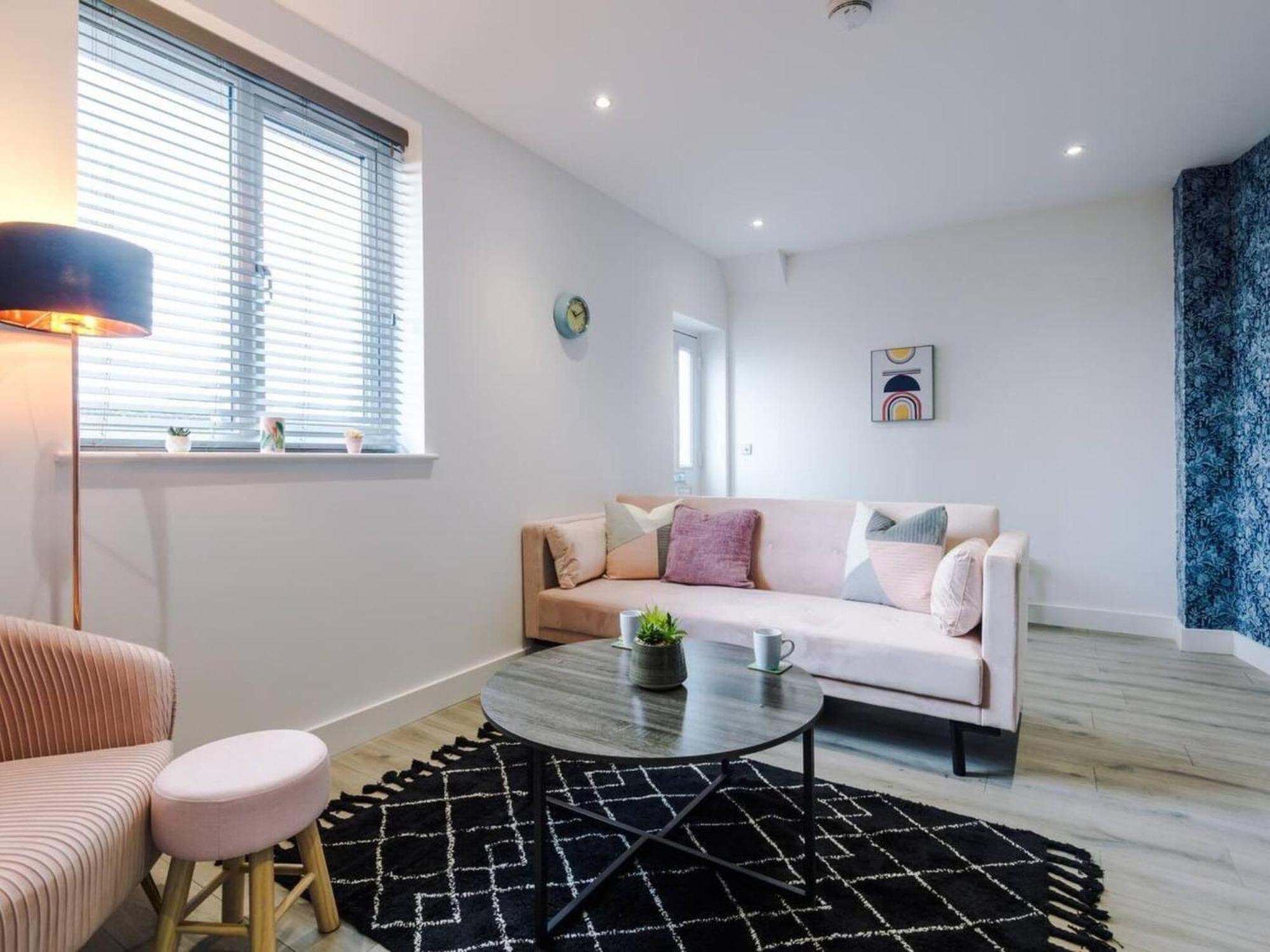 The Ecclesian Deluxe Apartments Near Trafford Centre Eccles Train Station Mánchester Exterior foto
